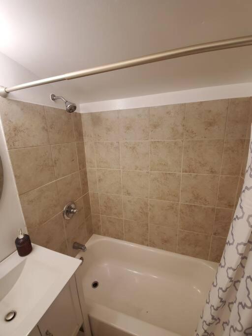 Beachy Bay Breeze Bungalow 2Br With Parking And Close To Many Amenities. West Haven Exterior foto